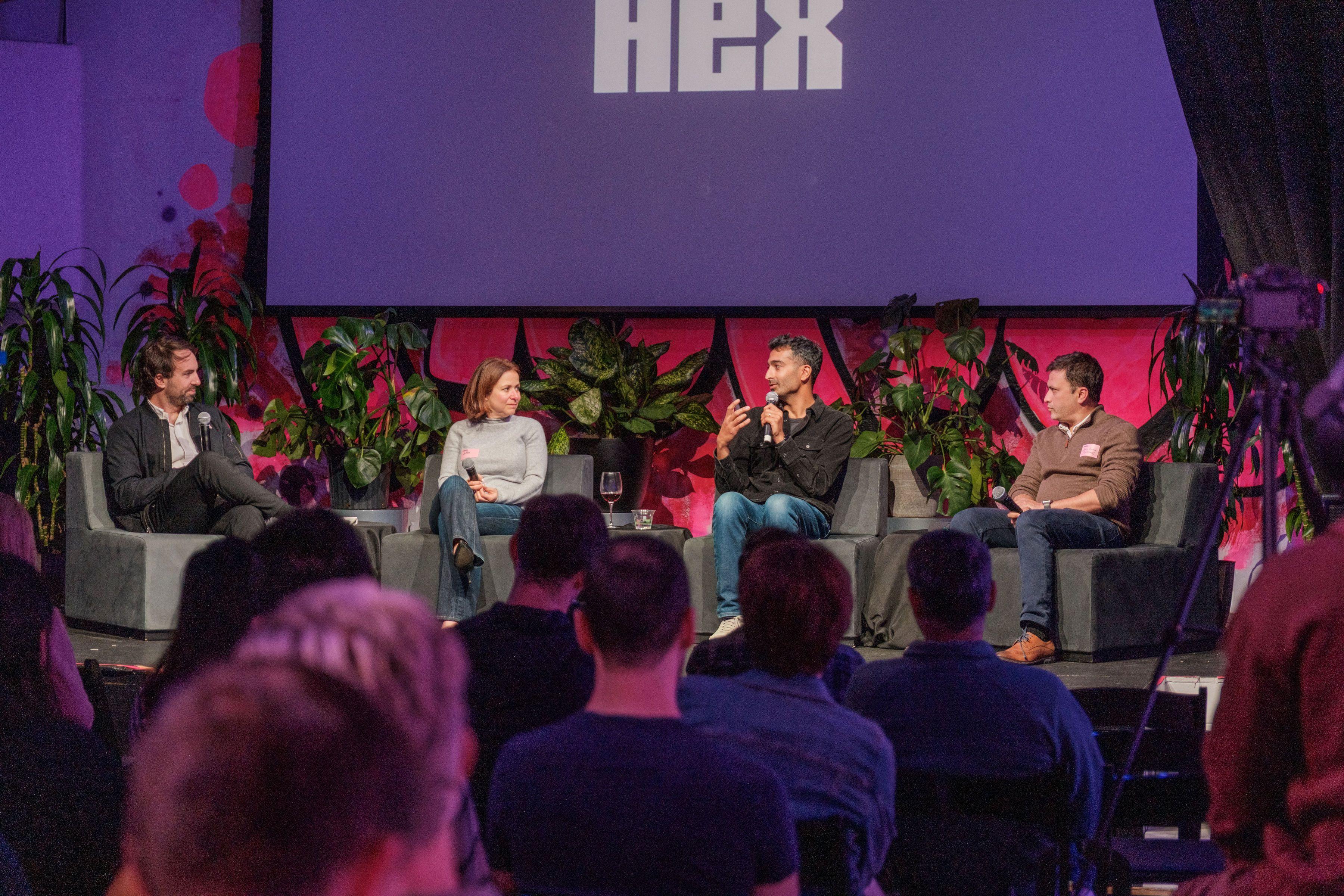 From left to right: Barry McCardel, Co-founder and CEO of Hex, Julia King, Head of Data at Gusto, Sumeet Marwaha, Head of Data at Brex, and Tuhin Ghosh, Head of Platform Science at Coinbase.